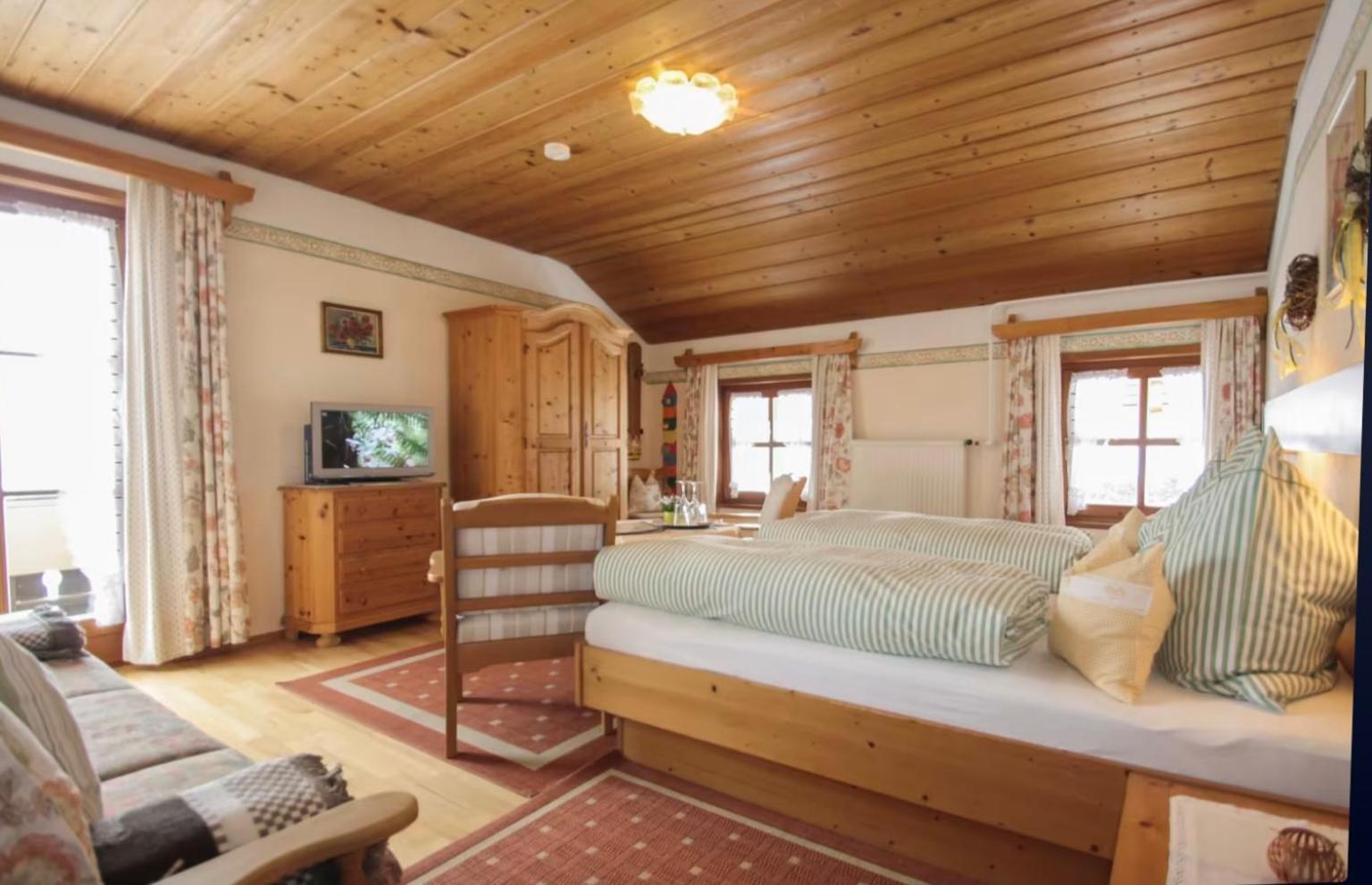 Gaestehaus Herbstbauernhof ジークスドルフ エクステリア 写真